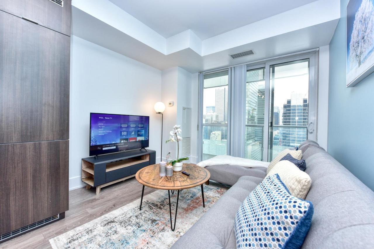Apartment Blue Jays Aparment Toronto
