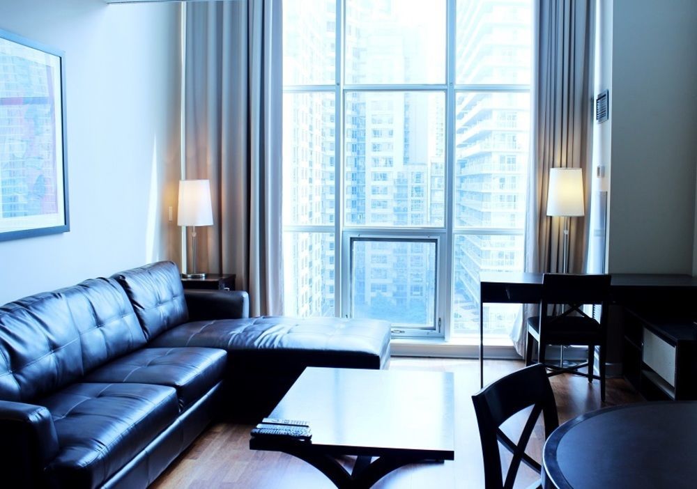 Apartment Blue Jays Aparment Toronto